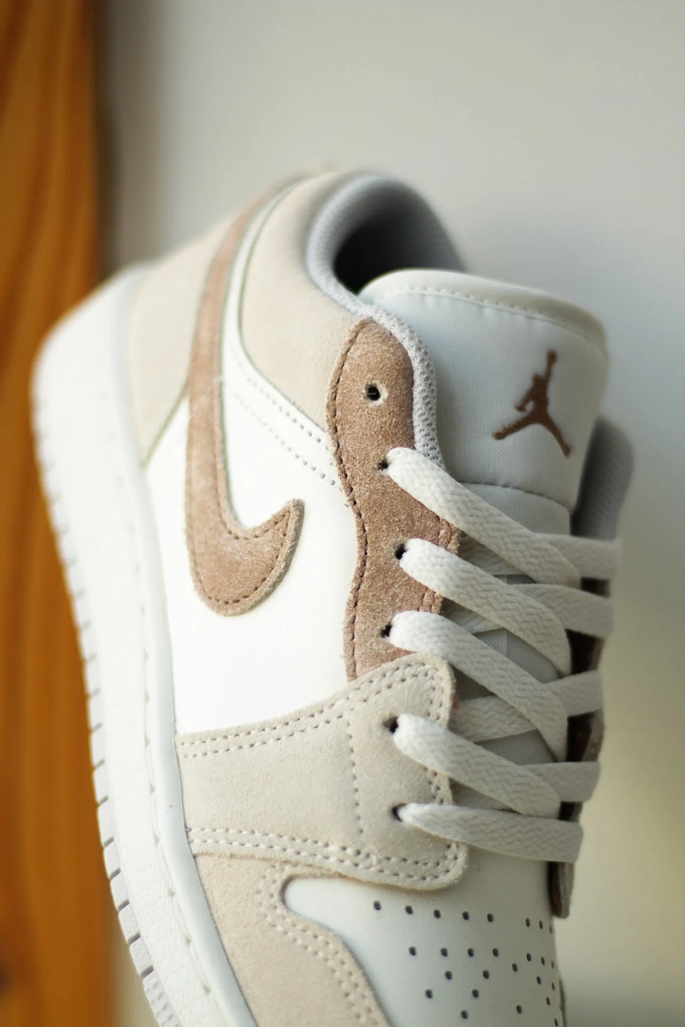 AIR JORDAN 1 LOW SE (GS) "LT LEGEND BROWN"