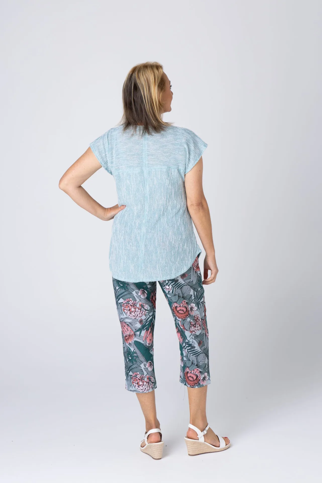 Protea Print Cotton/Linen Capri Pants