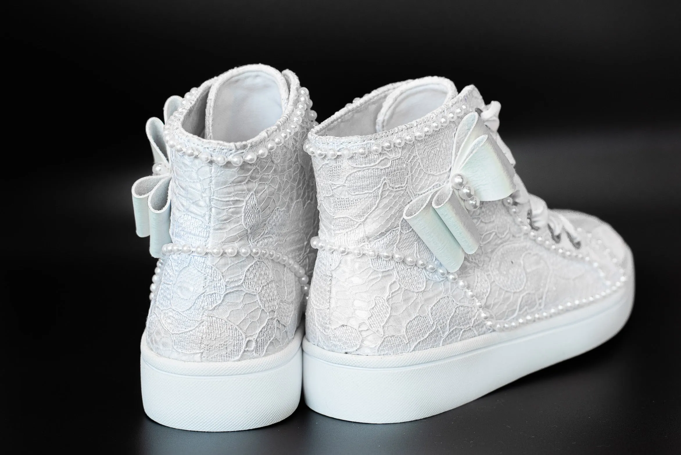 Raya Hi Top Sneakers