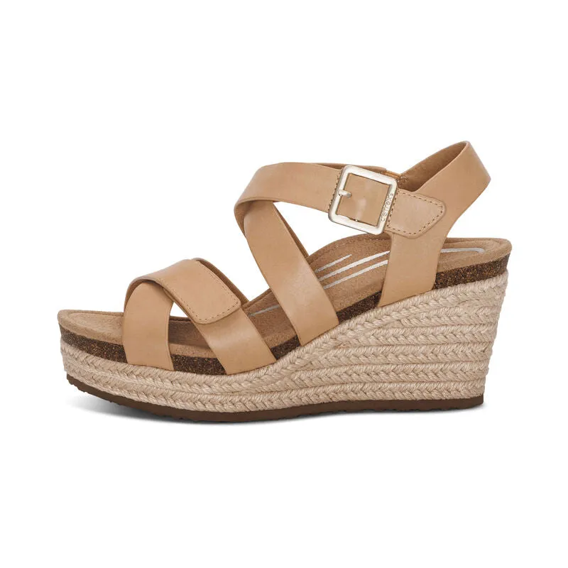 WOMEN'S AETREX ANNA ARCH SUPPORT WEDGE SANDAL | SAND